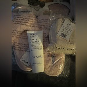 Super cute bath set.  Three pieces NWT